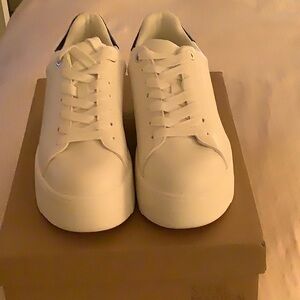 Steve Madden white platform sneakers never worn brand new in original box